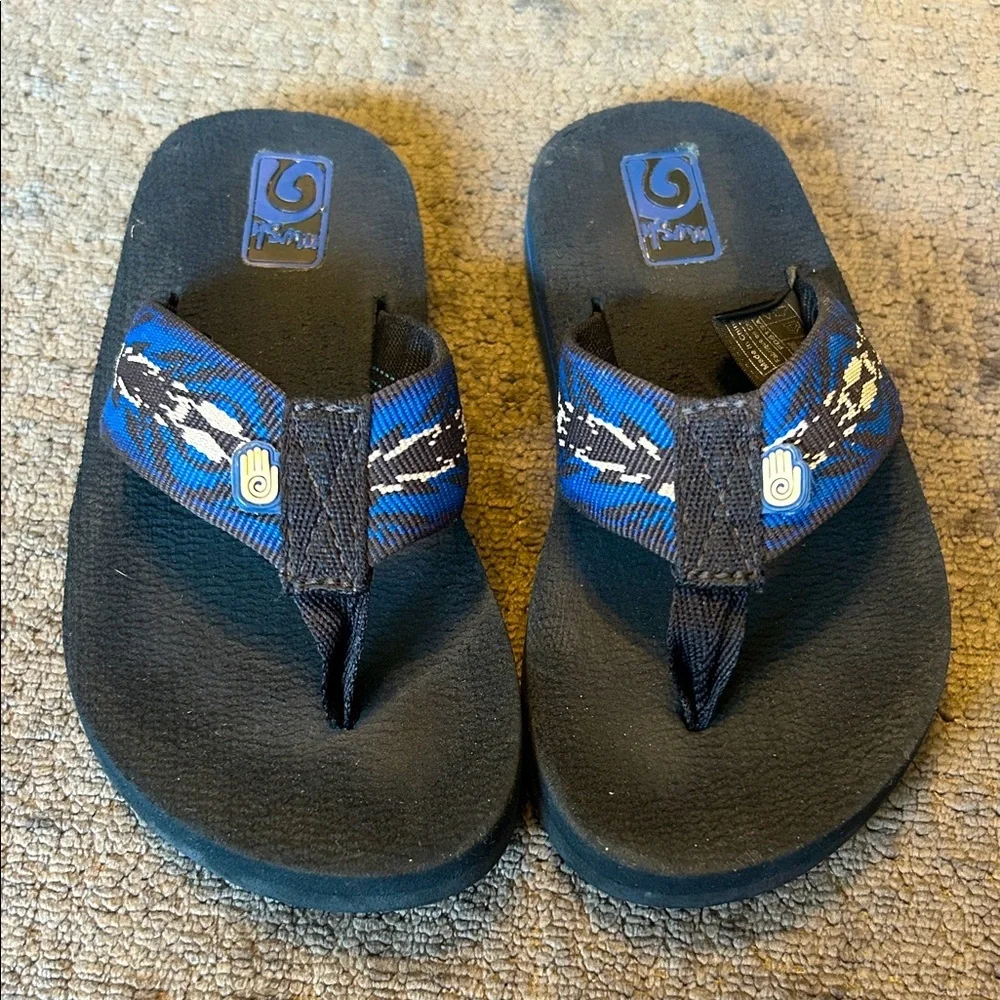 Teva Kids Sandals - Black and Blue ⭐️